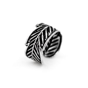 Brinco-Ear-Cuff-Folha-Torcida-Pequena-Prata-925-01