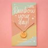 Colar-Medalha-Rainbow-Your-Day-Arco-Iris-Dourado-Folheado-06
