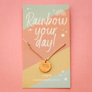 Colar-Medalha-Rainbow-Your-Day-Arco-Iris-Dourado-Folheado-06
