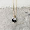 Colar Yin Yang Madreperola Banhado Ouro 18k 02